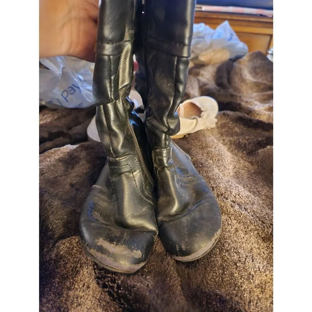 Girls black boots size 10 candies